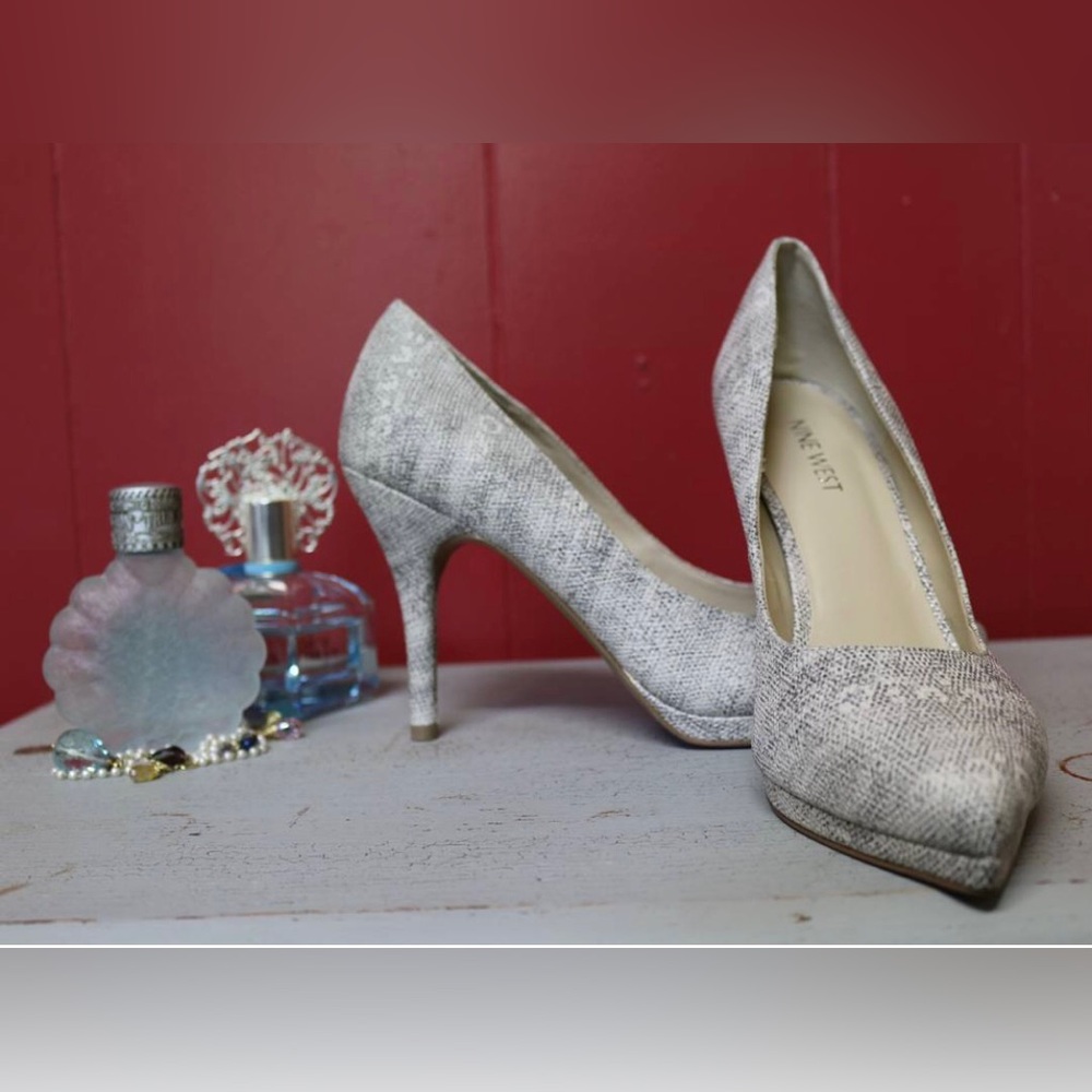 NEW Nine West “Ohemgee white smoke” size 8